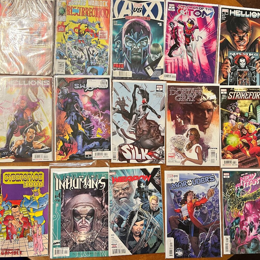 Lot of 15 Marvel Comics | Avengers vs. X-Men | Silk | Cyberspace 3000 | Inhumans